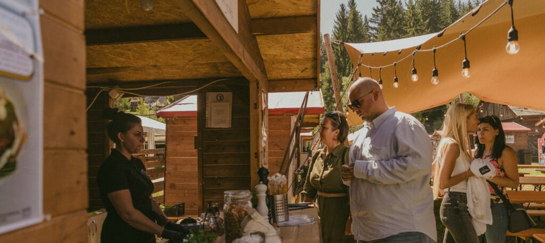FOTO-VIDEO | Tradiția se întâlnește cu gastronomia modernă la București. Chef Mihai Toader, despre Taste of Transylvania: „O punte între trecut și viitor”