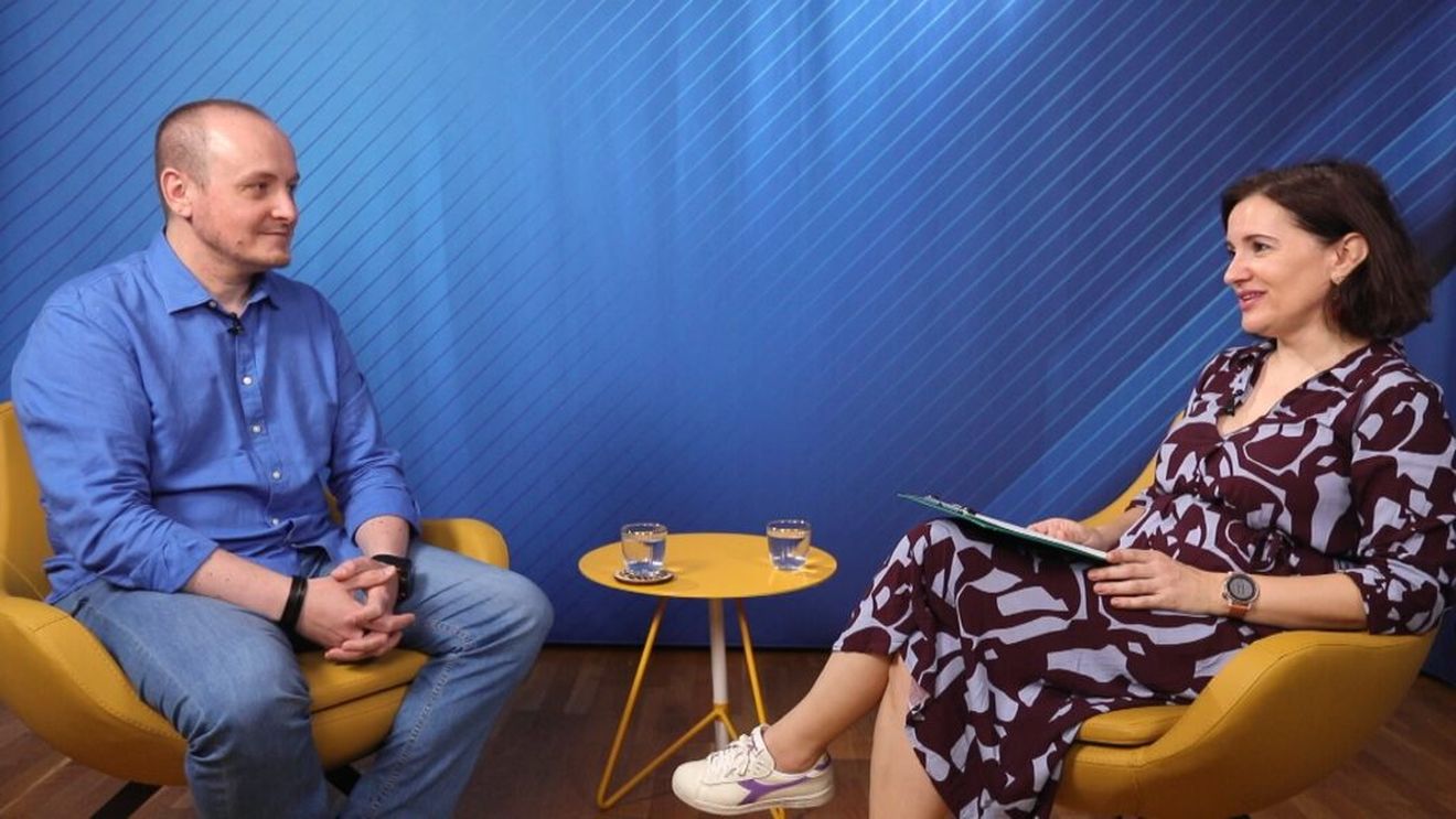 VIDEO | „Să treci de la ceafă cu cartofi prăjiți la sălățele este efectiv nerealist. Micile ajustări ale dietei sunt tolerabile” - Andi Cârlan, pacient oncologic