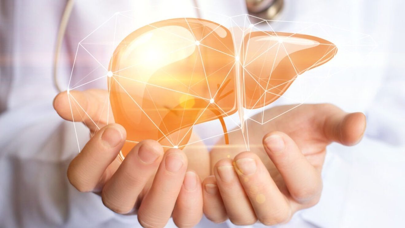 Băutura care afectează cel mai mult ficatul și pe care n-ar trebui să o consumi niciodată/ În mod surprinzător, nu este vorba despre băuturile răcoritoare