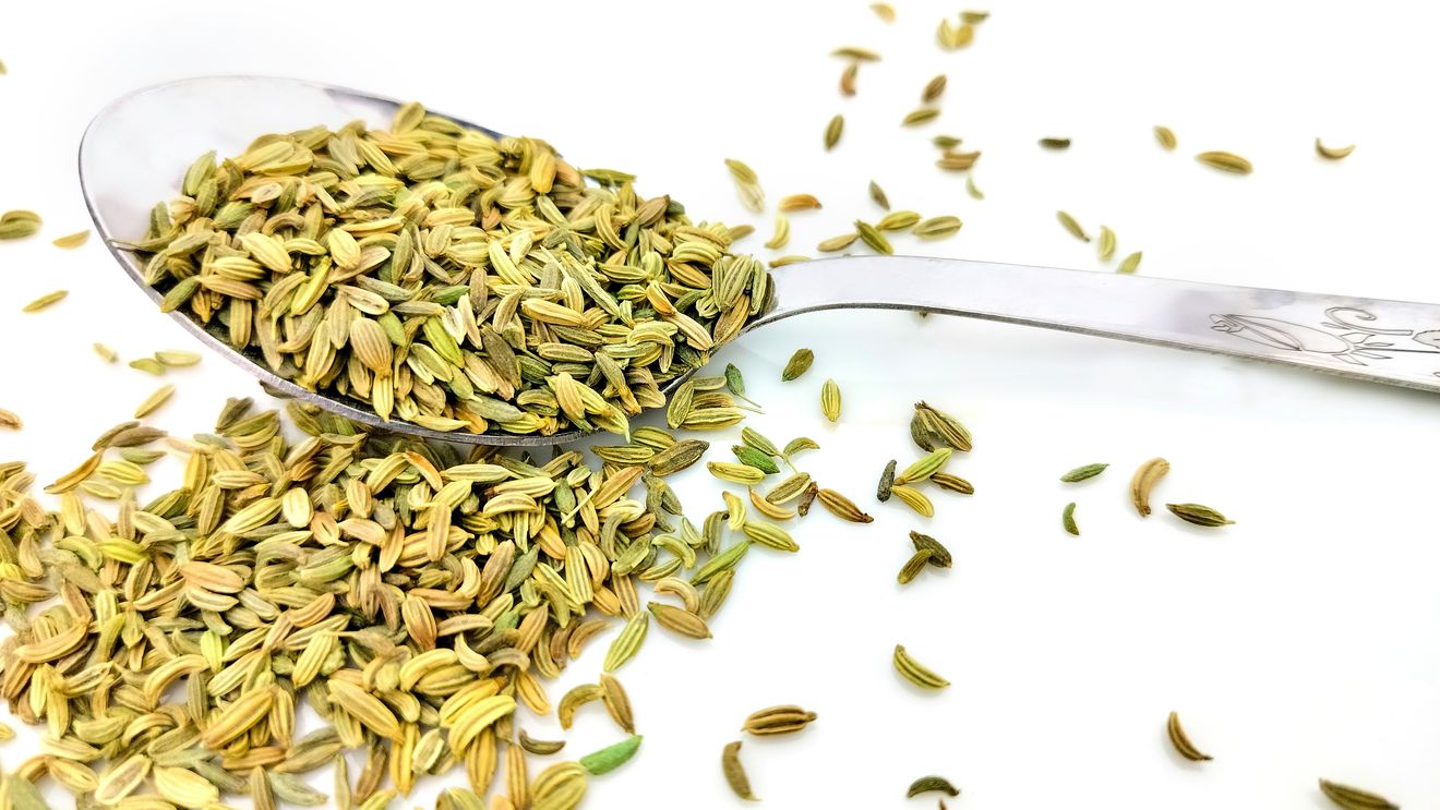 O linguriță pe zi din aceste semințe pot elimina constipația și balonările. Cum să introduci în dieta de zi cu zi semințele de fenicul. Ceai împotriva constipației, cu efect garantat