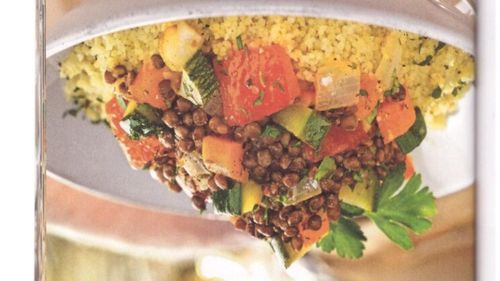 Rețetele Juanitei: Salată de cuș-cuș cu legume și linte/ Preparat ideal pentru perioada de post, dar bun oricând pentru o masă vegană/ Se face în 30 de minute