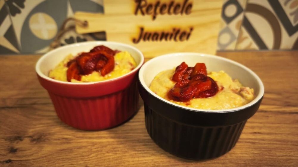 Rețetele Juanitei | Hummus cu ardei copt/ Se poate întinde pe o pâine proaspătă ori îl ciugulești alături de câțiva nachos și bețișoare de castraveți