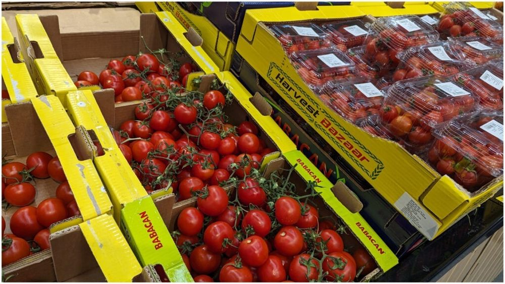 ANPC pune în dezbatere publică un proiect de Ordin privind condițiile necesare pentru comercializarea produselor în piețe / Printre cerințele pentru operatorii economici: denumirea bunurilor, afişată în limba română; vinul, comercializat doar în spații autorizate