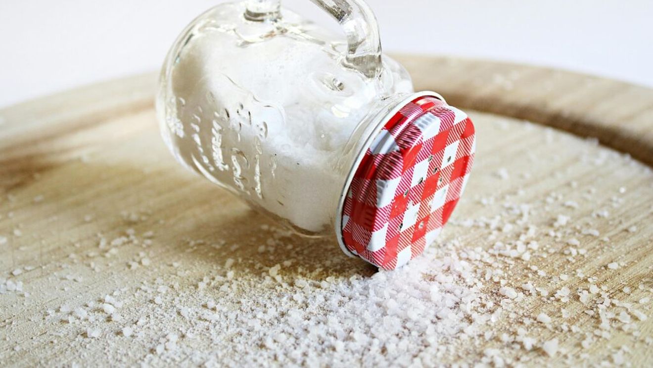 Consumul de prea multă sare poate duce la diabet? Nu direct, dar agravează mult starea diabeticilor/Excesul de sare, mai ales la diabetici, crește riscul de boli de inimă, hipertensiuni, insuficiență renală și accident vascular