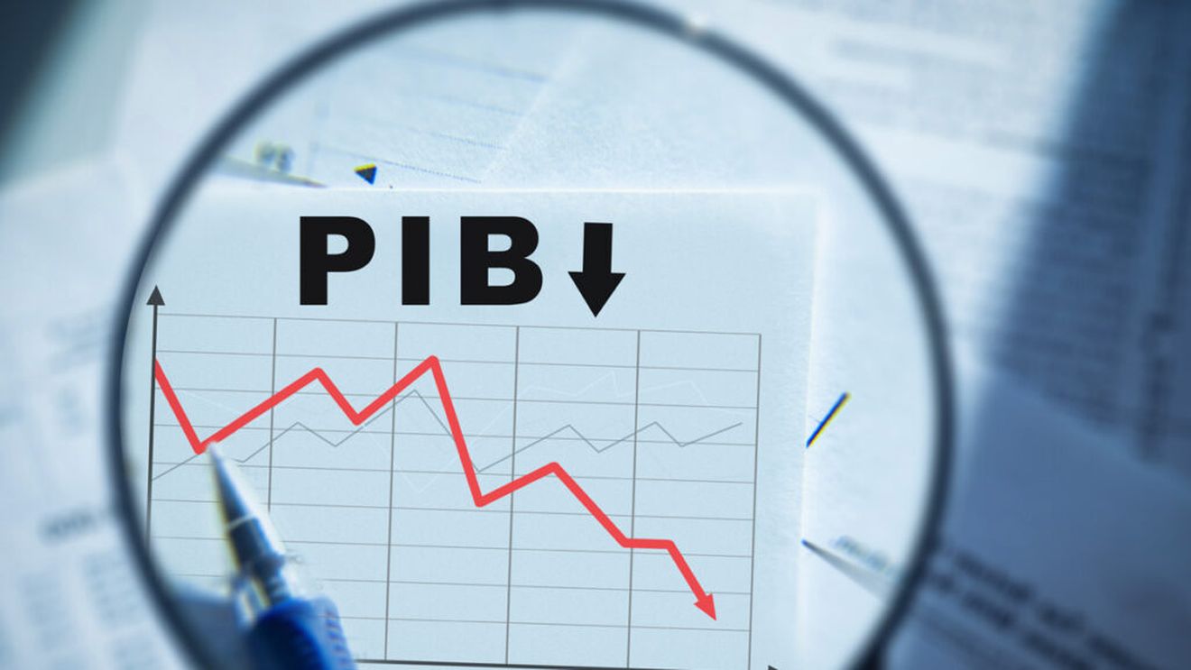 Economia României este în recesiune de trei trimestre (INS)/ Analist economic: Ar trebui găsite soluții pentru creșterea consumului prin reducerea taxării muncii şi majorarea valorii tichetelor de masă