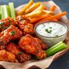 Aripioare de pui „Sticky BBQ” cu miere și usturoi. Rețeta simplă pentru acasă, dacă vrei să-ți iasă „ca la grătar”