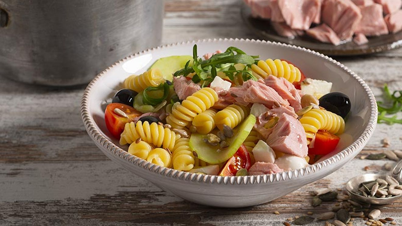 Ce mâncăm după mesele îmbelșugate de Crăciun | Exemple de lunchbox/light dinner cu ton pentru zilele dintre Crăciun și Revelion