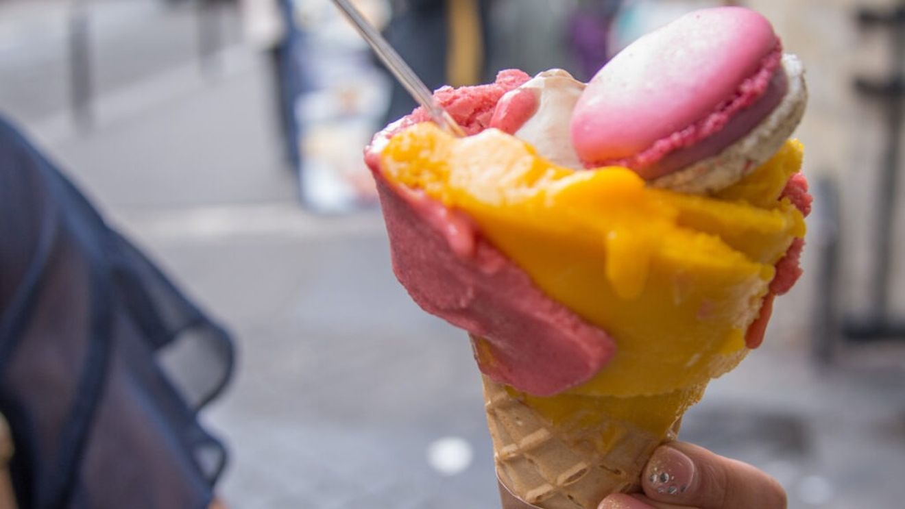 Cele mai neobișnuite arome de înghețată din lume: usturoi, creveți sau hrișcă