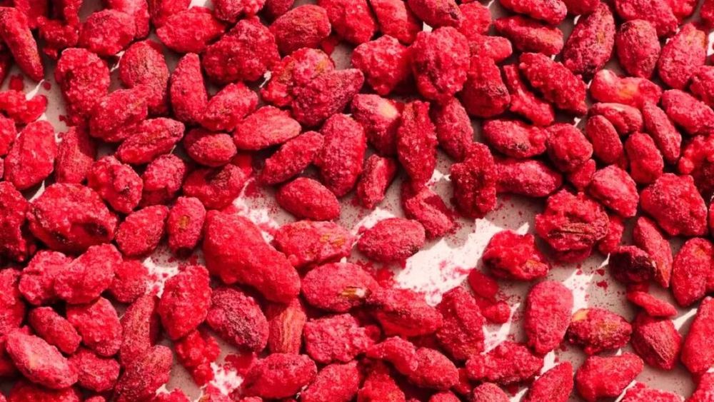 Pralinele roz, simbol al orașului Lyon. Sunt migdale caramelizate acoperite cu un strat crocant de zahăr roz