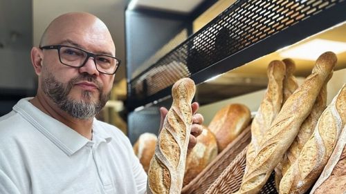 Ziua Internațională a Pâinii | Ce înseamnă brutăria artizanală și cum poți deschide și tu una? | „La nivel profesional e simplu să faci o pâine, dar complicat să o faci corect” – Daniel Ion (Casa del Pan)