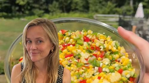 Rețeta de salată de porumb moștenită de Reese Witherspoon de la bunica ei / Preparatul simplu de vară e și mai bun a doua zi