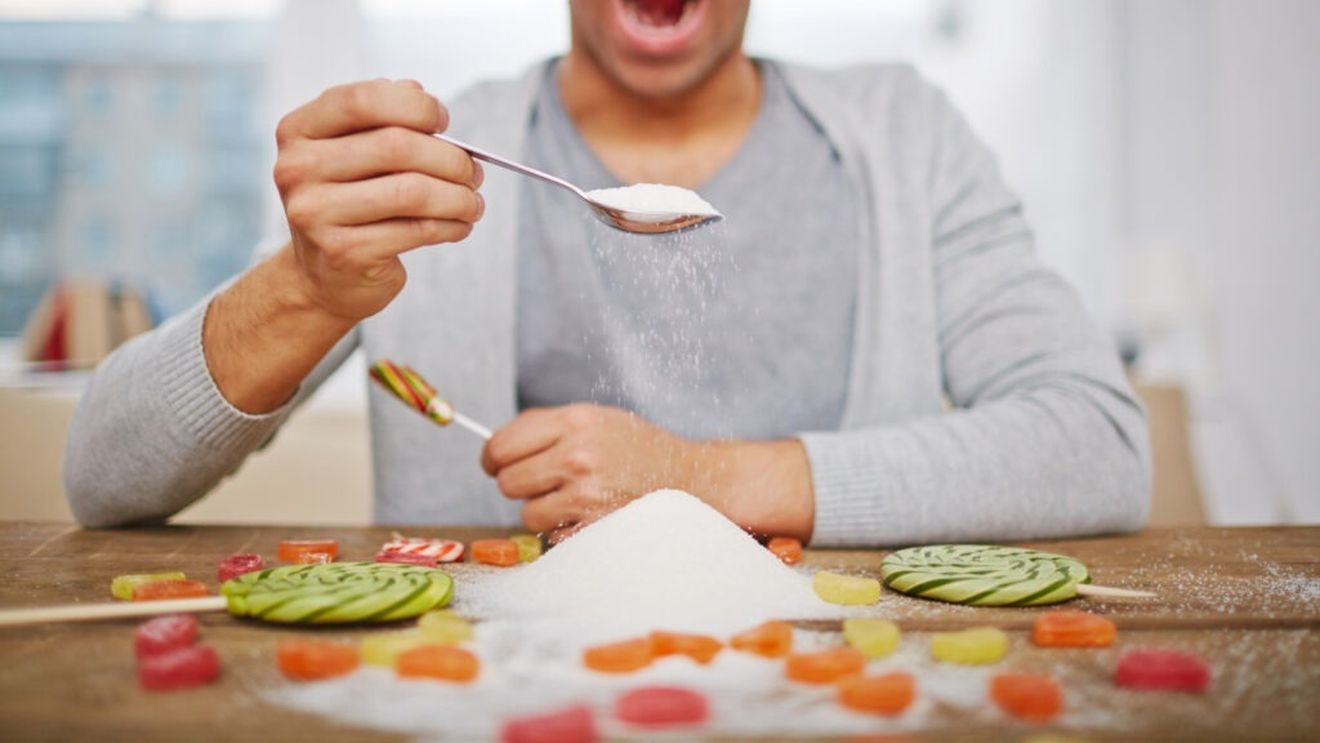 Medicii avertizează: Consumul excesiv de zahăr poate crește riscul de diabet! / Cum poate fi redus aportul de zaharuri