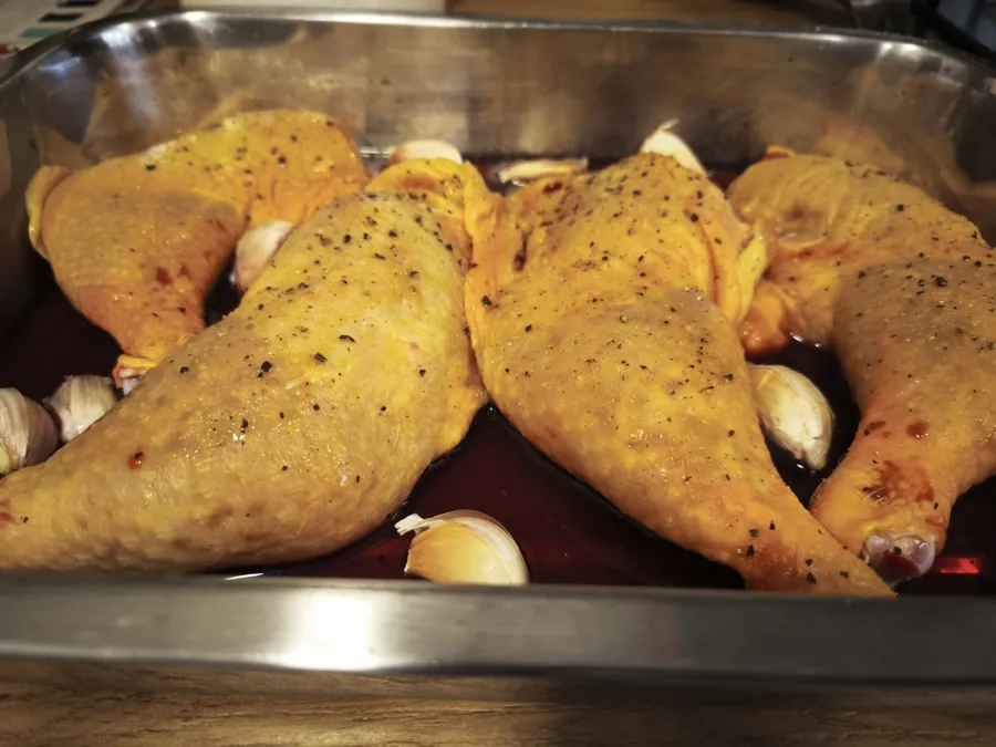 pulpe de pui la cuptor cu vin si usturoi