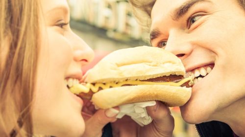 Sondajul Mondelēz International State of Snacking: Pentru consumatorii din toată lumea, gustările sunt o modalitate de a se conecta și de a împărtăși momente cu cei dragi