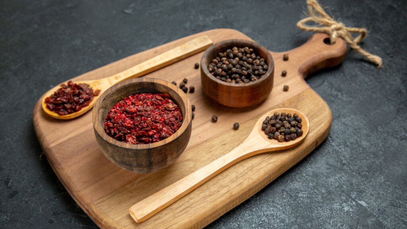 Piperul Szechuan, condimentul care nu este iute, dar poate susține sănătatea / Ar putea reduce inflamația și susține digestia / Bonus: cum să-l folosești în rețete