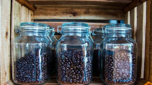 Preţul cafelei arabica a atins un maxim istoric de aproape patru dolari pentru o livră, adică mai puțin de jumătate de kg