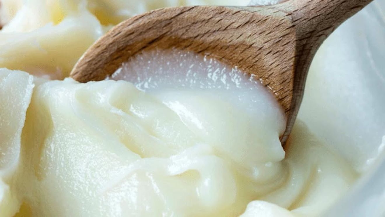 Revanșa unturii. Un medic român explică de ce grăsimea tradițională de porc este mai sigură la prăjit