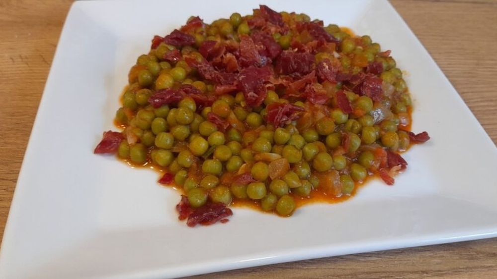 Rețetele Juanitei. Guisantes con jamon. Mazărea bunicii cu jamonul spaniolilor