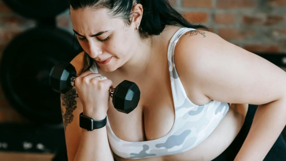 „Poți contracara prin sport și mișcare o dietă proastă?” – se întreabă mulți dintre cei care doresc să slăbească / Răspunde Tania Fântână, nutriționist: O oră de mișcare consumă 300-400 kcal. Tot atâtea conțin 50 de grame de alune