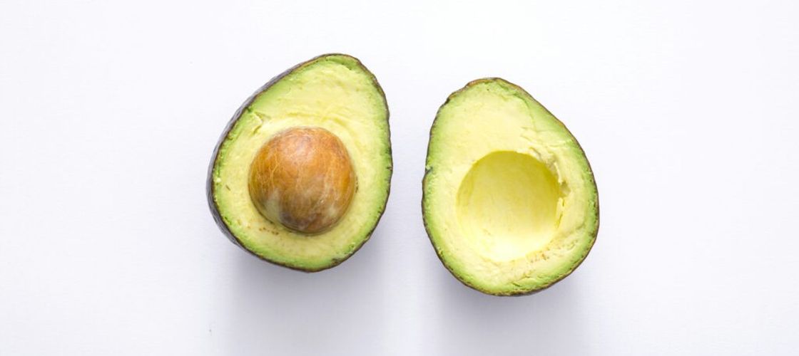 Avertisment pentru consumatori: Cercetătorii au identificat fraude pe piața uleiului de avocado / Aproape 90% dintre produsele analizate ridică suspiciuni