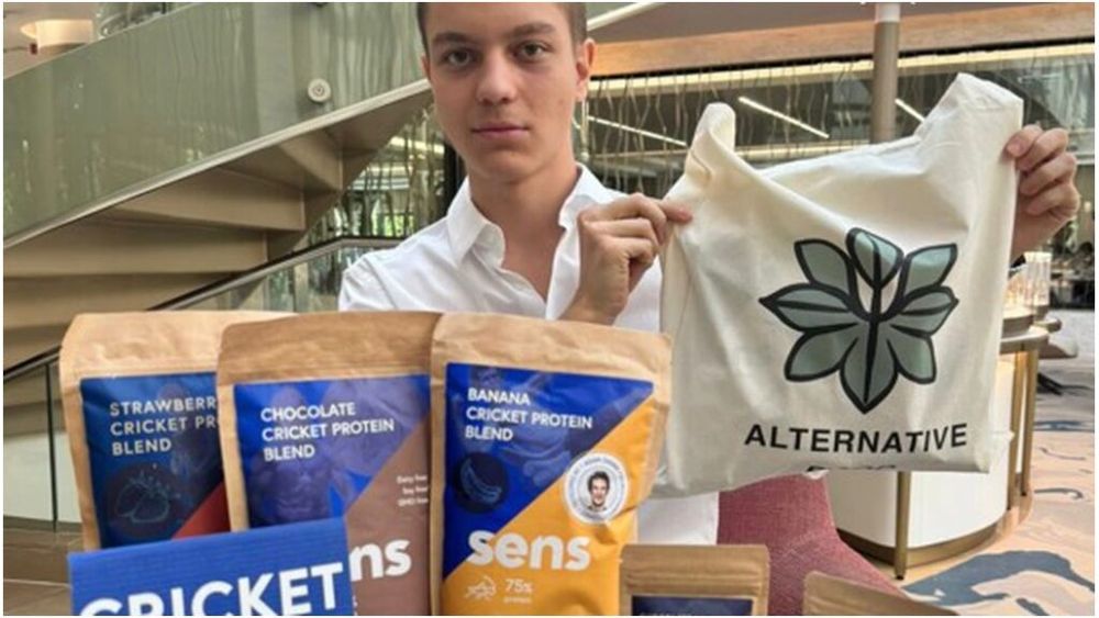 Un antreprenor de doar 20 de ani investește 100.000 de euro în făina de greieri / Piața globală a proteinelor alternative este estimată la 25,2 miliarde de dolari până în 2029