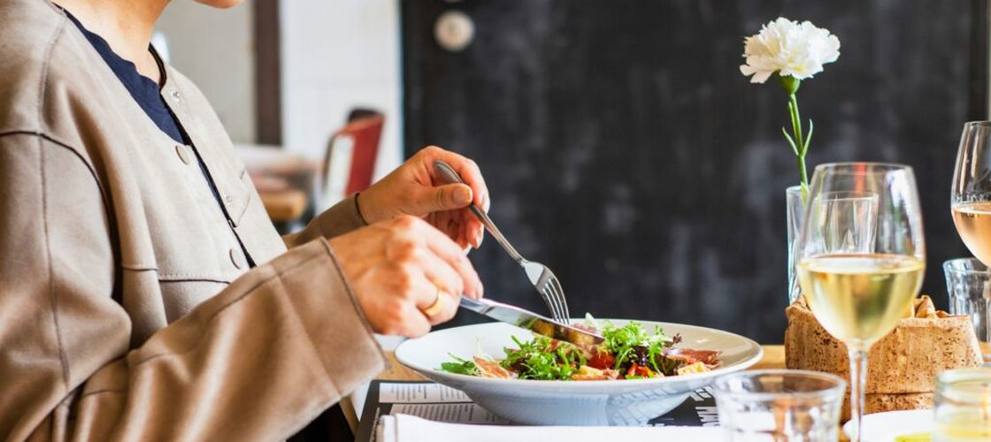 Obiceiul alimentar care ar putea ajuta memoria după 50 de ani / Nu contează doar ce mănânci, ci și până la ce oră