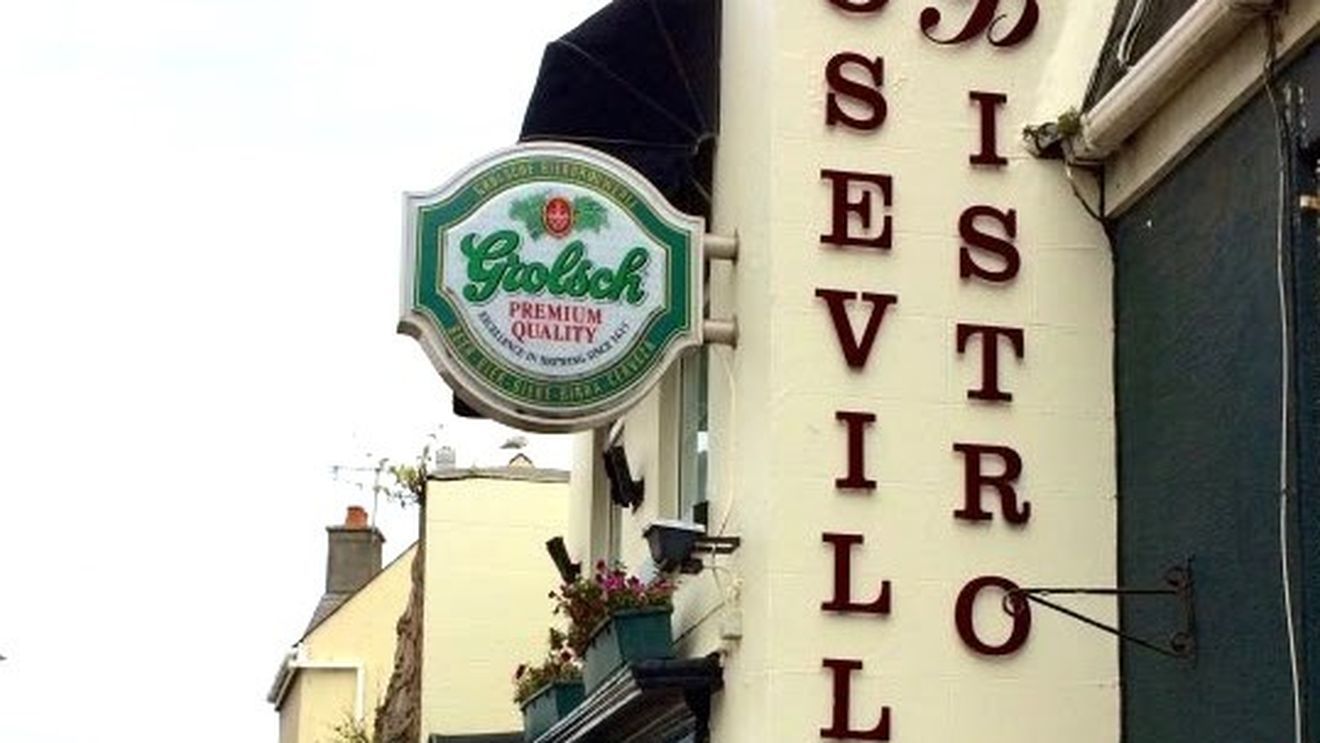 Doi români cu experiență în HoReCa au devenit proprietari de restaurante pe insula Jersey din arhipelagul britanic