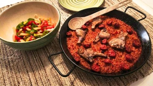 VIDEO | Rețetele Juanitei | Orez cu miel, un preparat tradițional spaniol adaptat la gusturi de Paște