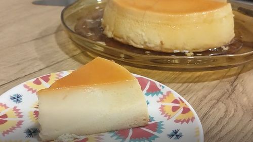 VIDEO Rețetele Juanitei. Flan de huevos îi zice spaniolul, dar mama a făcut dintotdeauna cremă de zahăr ars. M-am bucurat să regăsesc în Spania desertul copilăriei