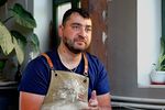 VIDEO | Marinel Györfi, meșterul olar care a readus la viață, după 300 de ani, ceramica albastră de Saschiz: „În loc să-ți faci gardul mare, îți faci masa mare. Asta-i țara pe care o vreau eu!”