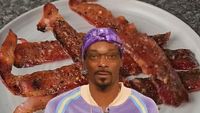 Rețeta de bacon a lui Snoop Dogg a cucerit internetul / Are doar 3 ingrediente și un gust dulce-picant