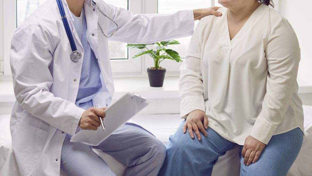 O singură doză dintr-o terapie cu ARN reduce durabil colesterolul cu peste 60% pe o perioadă de cel puțin un an (Studiu clinic)