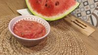 VIDEO | Sorbet cremos de pepene roșu, pe care îl faci ușor în casă, fără mașină de înghețată/ Doar trei ingrediente, pentru un desert fără zahăr