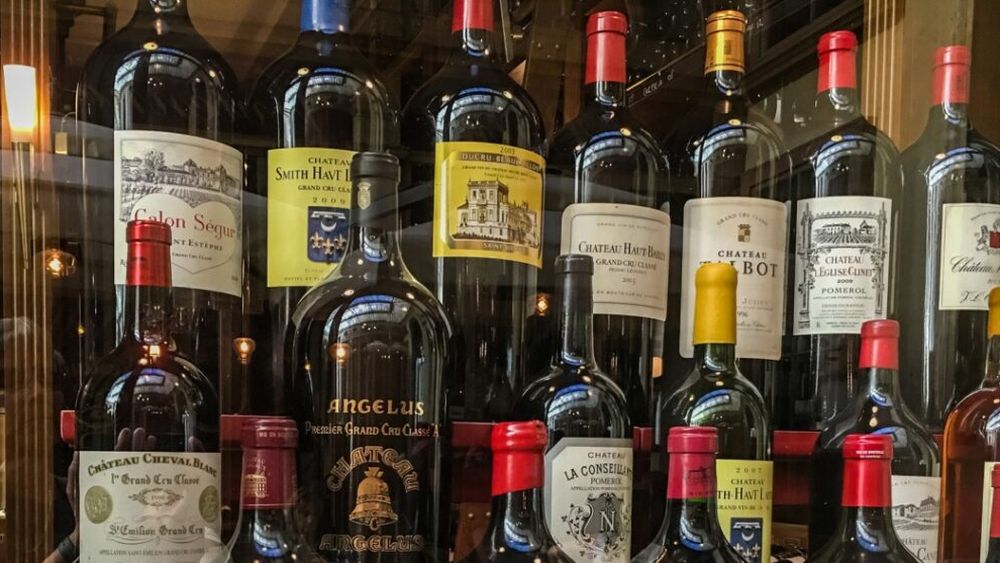 Exporturile franceze de vin şi băuturi spirtoase au scăzut pentru al doilea an consecutiv în 2024 / Este una dintre categoriile care contribuie cel mai mult la exporturile Franţei