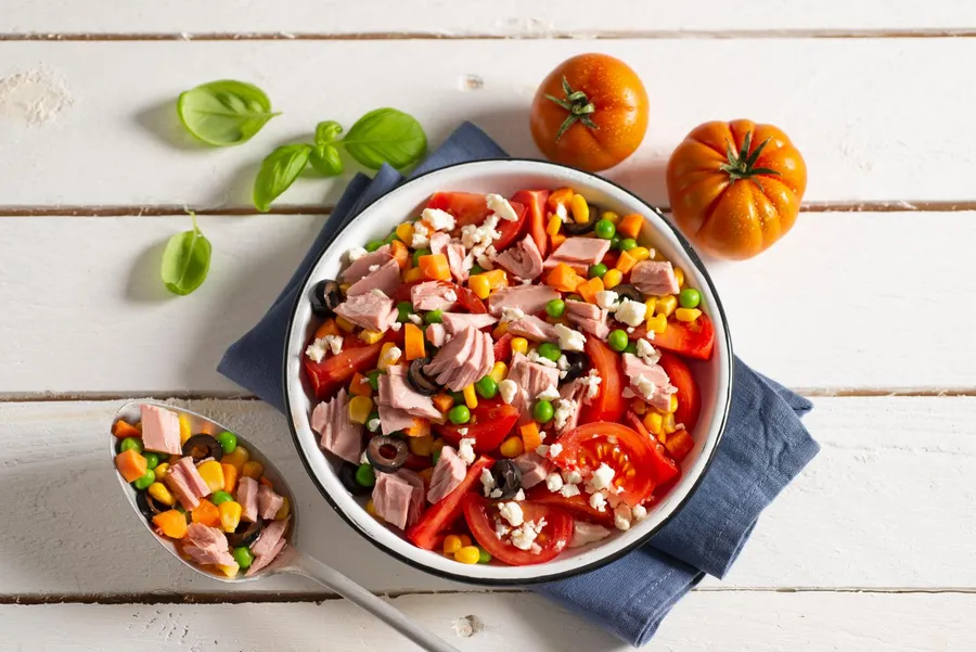 salata cu ton si legume mexicane