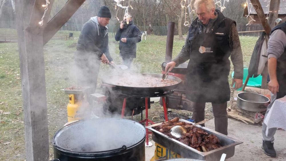 VIDEO Muzeul Satului Bănățean a furat startul Ignatului. La masă cu țăranul smart. Antropolog: Porcul avut o valoare mult mai mare decât i-o atribuim noi astăzi
