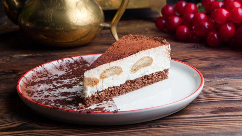 Ceva dulce. Cheesecake tiramisù, fără cuptor. Un desert rapid și rafinat, o sinteză între un cheesecake american și un tiramisù italian