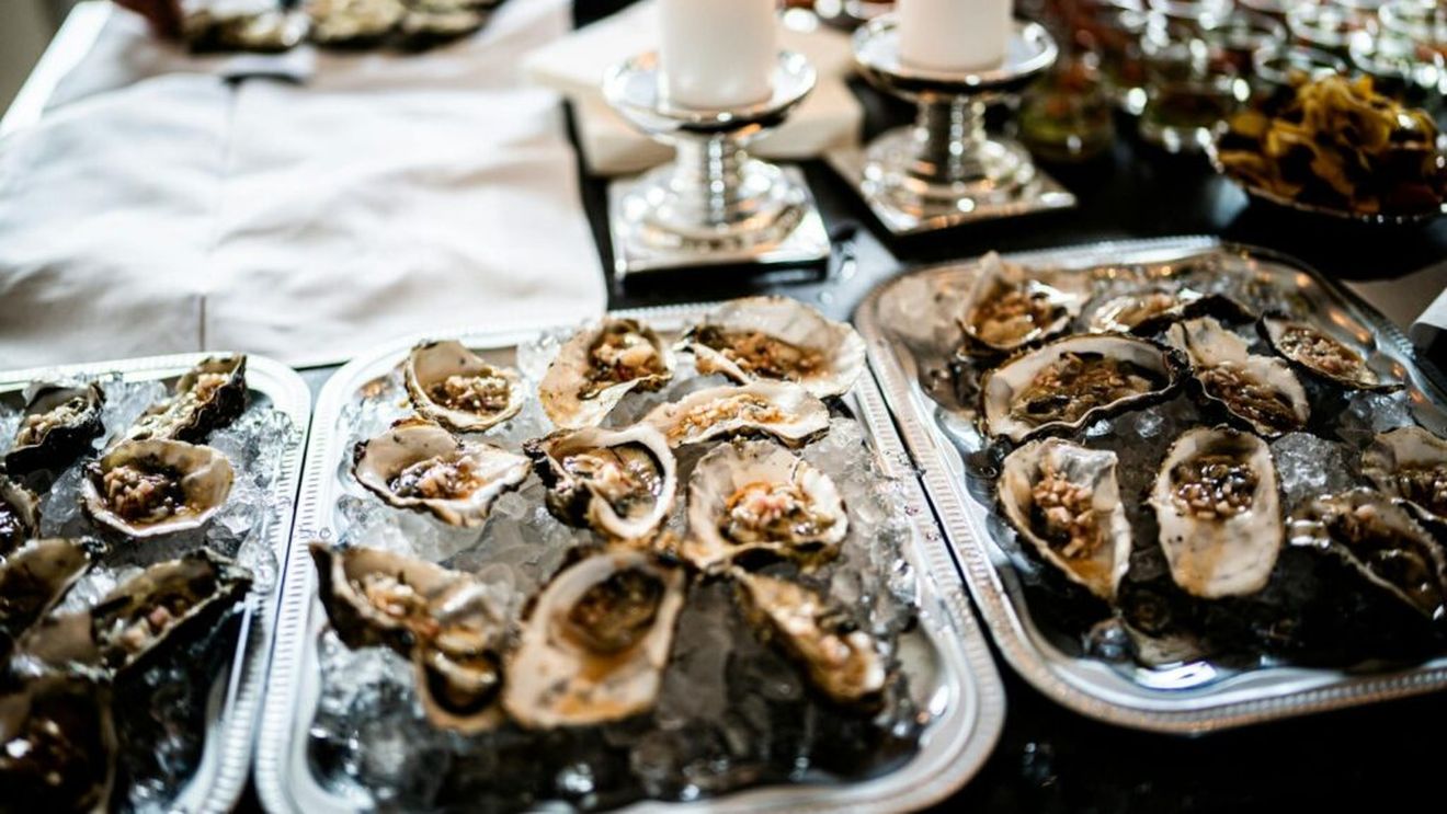 O promoție afișată pe peretele unui restaurant, în anii ’30, este revendicată oficial pentru prima dată / Câștigătorul este veteran al celui de-Al Doilea Război Mondial