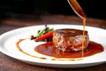 ABC în bucătărie. Cum gătești un mușchi de vită la tigaie, după indicațiile unui chef cu stele Michelin