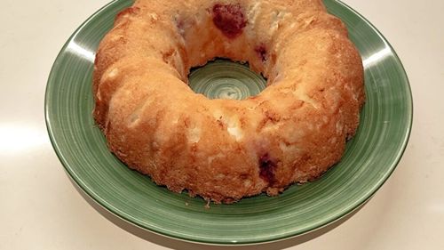 Prajitură de albuș cu zmeură, un pandișpan rapid și fără gluten