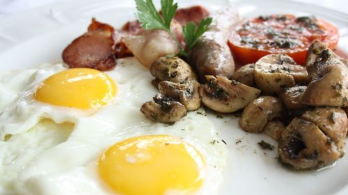 STUDIU: Ouăle pot îmbunătăți semnificativ sănătatea oaselor