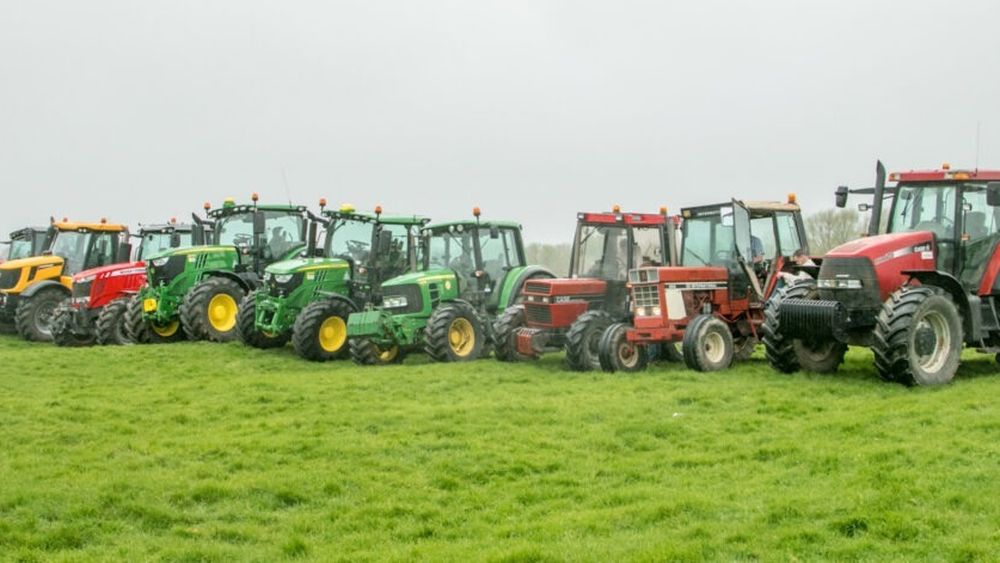 Programul Rabla pentru tractoare va fi operational până la 31 martie / Sunt două tipuri de vouchere care acoperă  65%, respectiv 80% din prețul de achiziţie al tractorului 