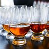 Pălinca românească, premiată la Londra. O distilerie artizanală din Bistrița-Năsăud a câștigat patru medalii la IWSC 2026