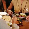 Medicamentele pentru slăbit lovesc dur industria HoReCA/ În UK, 1,6 milioane de adulți recurg la tratamente pentru slăbit