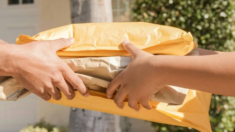 Amazon a implementat livrarea, în aceeași zi, a comenzilor de carne, ouă și legume proaspete, în peste 1.000 de orașe americane