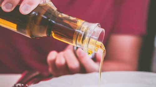 Uleiul din alge, rivalul surpriză al uleiului de măsline / Conține cu 75% mai puține grăsimi saturate, este mai sănătos și nu schimbă gustul mâncării