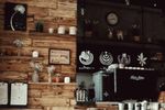 Se poate ține o cafenea doar din vânzarea de cafea? Doi antreprenori au început din pasiune și astăzi văd doar problemele