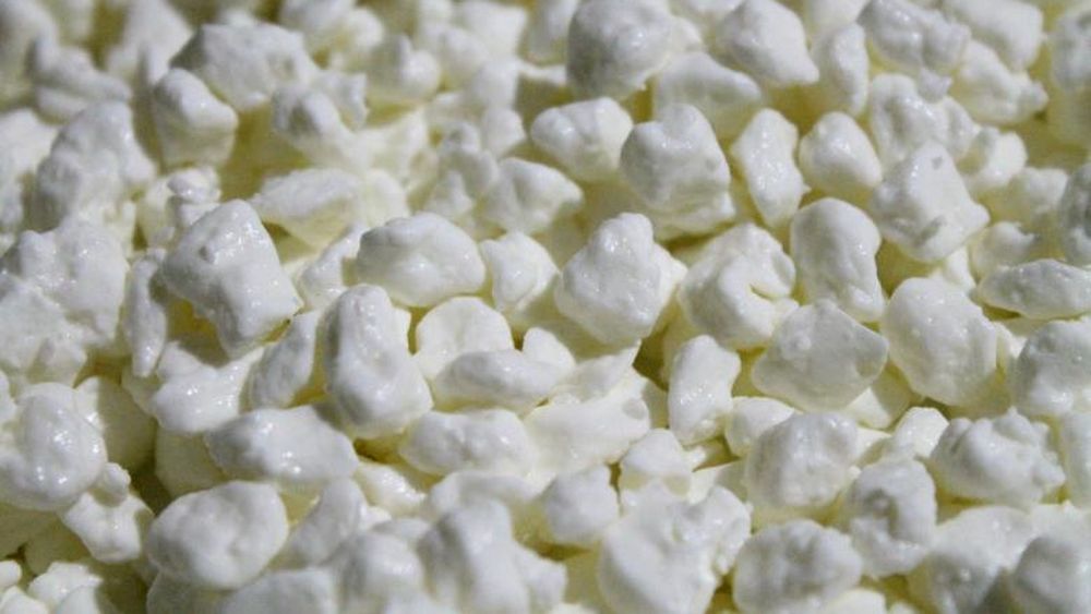 „Cottage cheese”, fenomen viral pe TikTok: Cererea a explodat, iar producătorii nu fac față comenzilor / „Se vinde mai repede decât o putem noi produce”