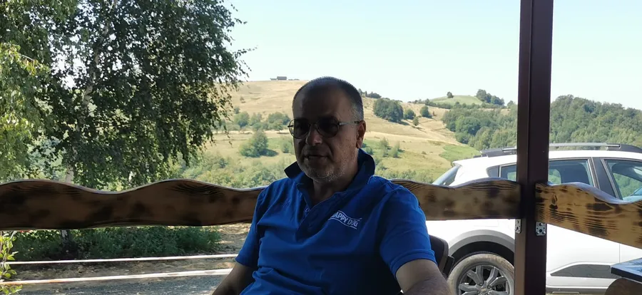 Adi Bratu, proprietar magazin și bar Preluca Nouă