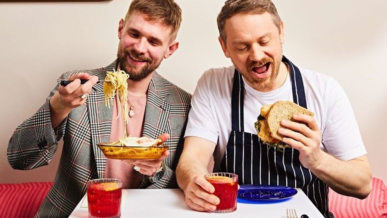 Noul Cafe Britaly, un restaurant „britalian” din Londra, servește carbonara cu smântână și ou prăjit